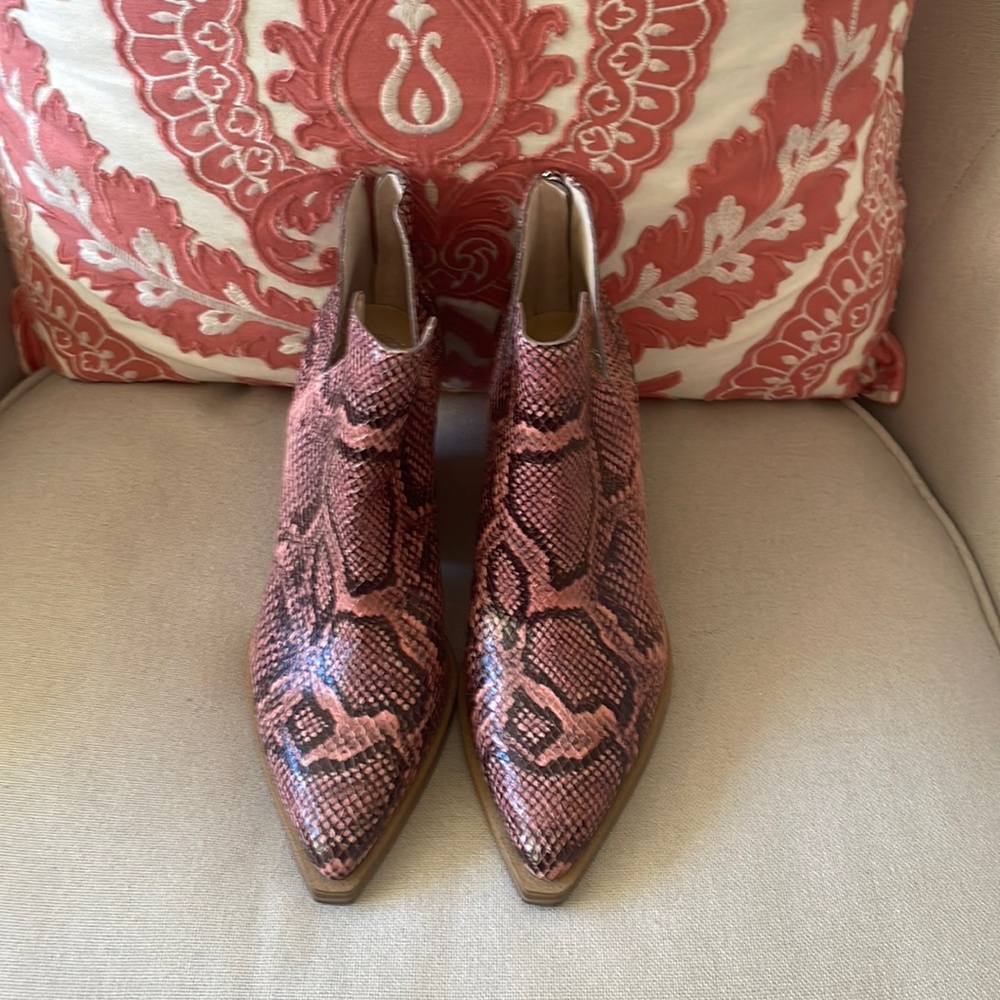 NWT Vince Camuto Boots